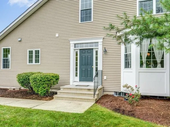 84 Buttercup Ln, South Grafton, MA 01560