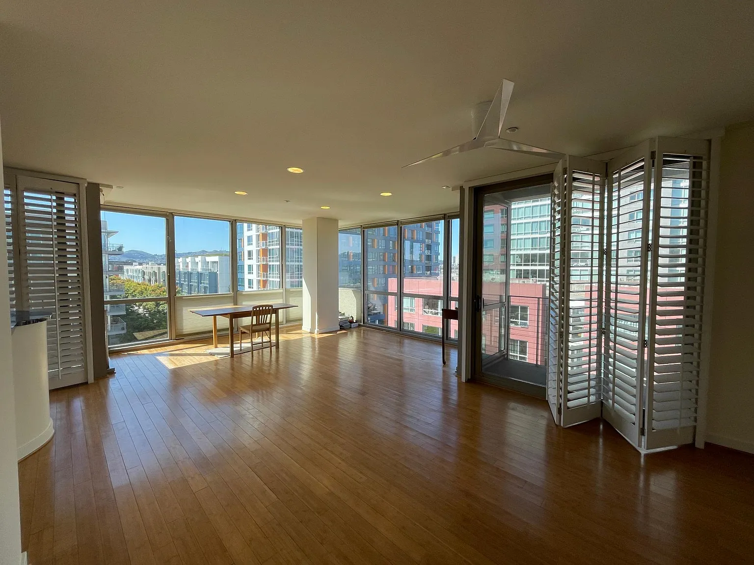 255 Berry St — Photo 4
