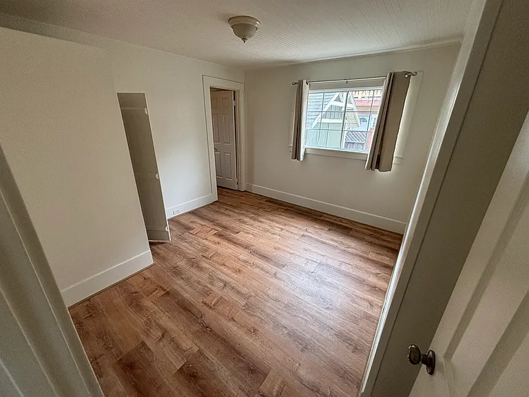 411 W De La Guerra St — Photo 16