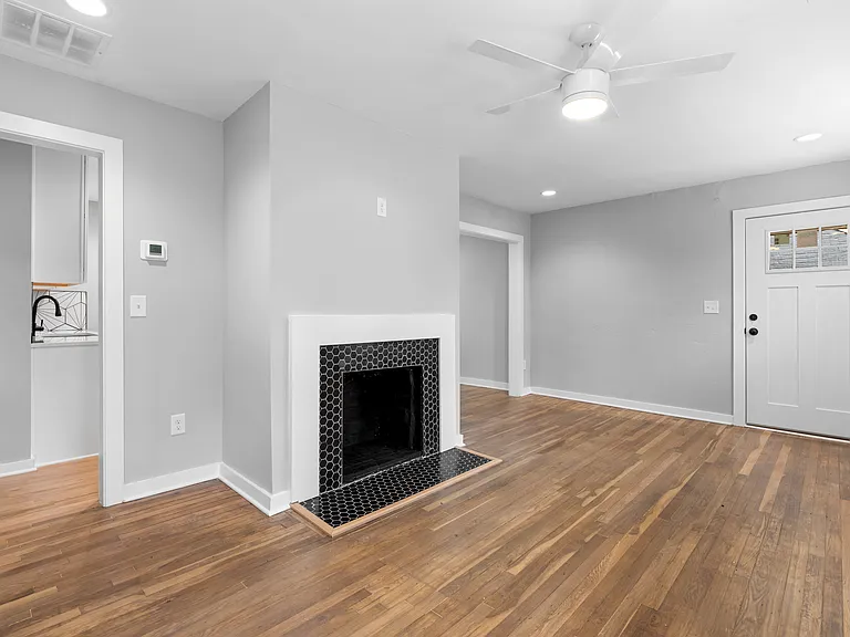 1729 Derry Ave SW — Photo 8