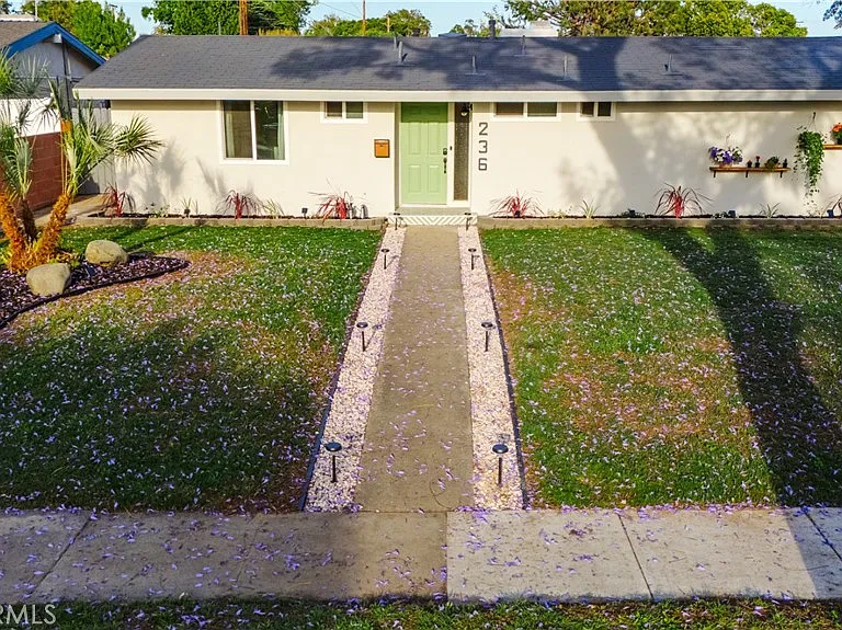 236 Mission Dr — Photo 1