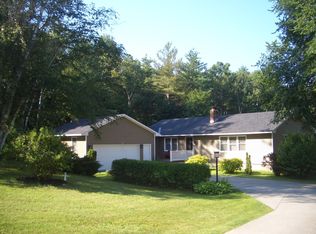 16 Sand Hill Cir, Rutland, VT 05701