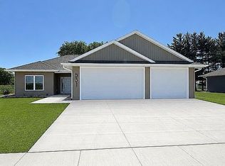 531 Hickory St, Janesville, IA 50647