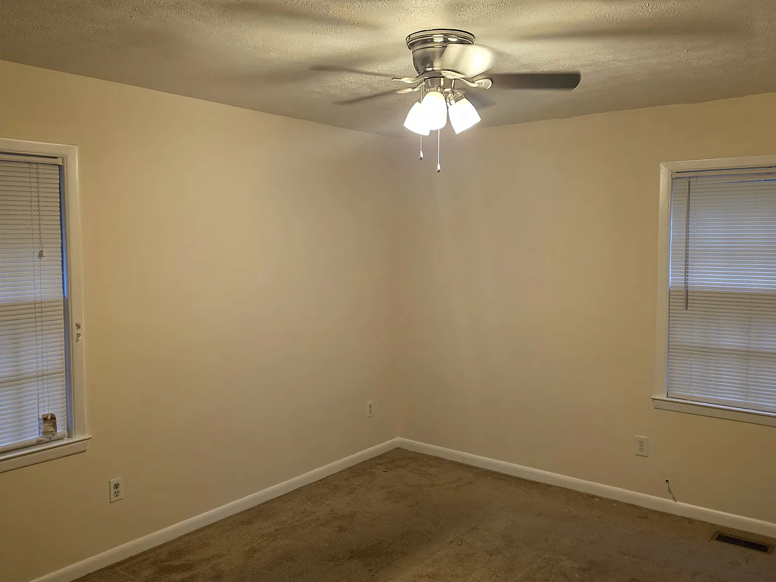 3 bed, 1306 sqft, $1,300 — Photo 3