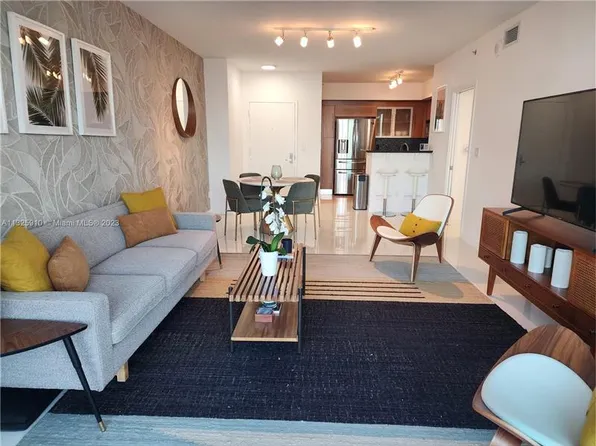 335 Biscayne Blvd #4000, Miami, FL 33131