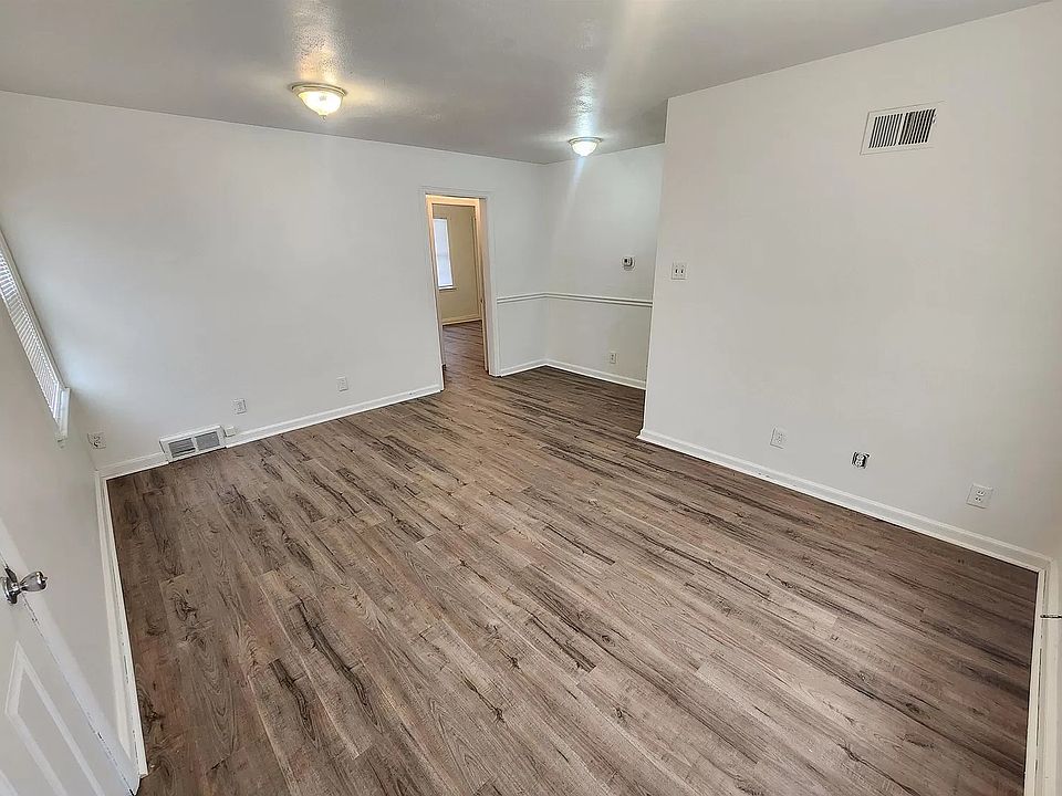 Entry/Living/Dining