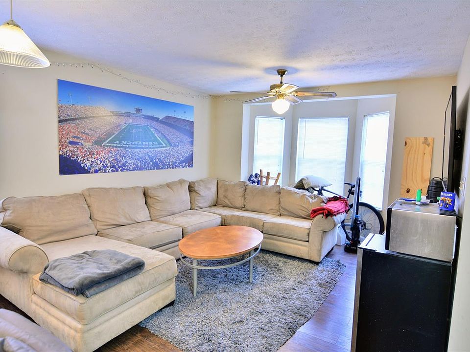 1st image of 267 Lexington Ave APT 3