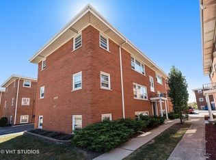 9456 Maple Dr #3A, Des Plaines, IL 60018