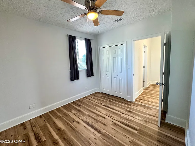422 Magnolia Ave #4 — Photo 13