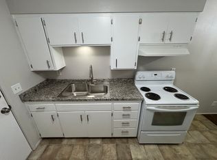 147 E Jefferson Ave, Cottage Grove, OR 97424