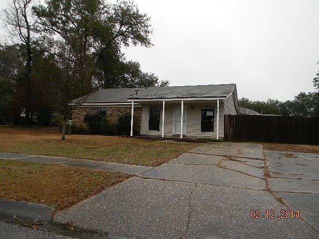 1st image of 7710 Dartmoor Dr