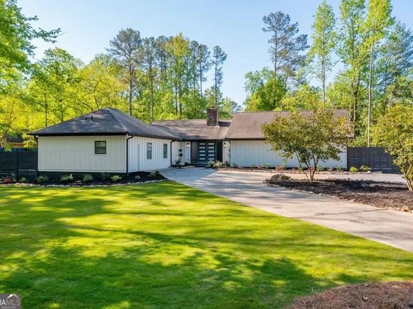 295 Hollyberry Dr, Roswell, GA 30076