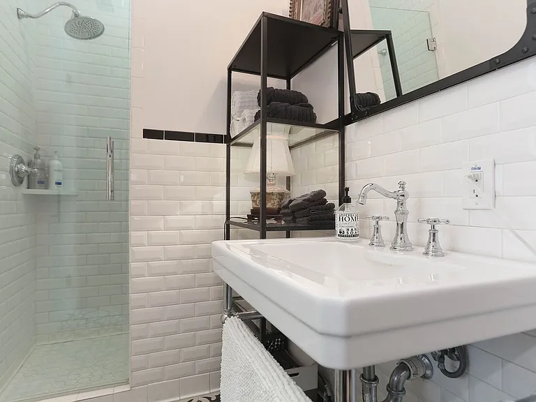 182 E Edgewood Pl — Photo 18