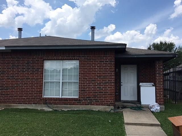 1st image of 2516 Summer Place Dr
