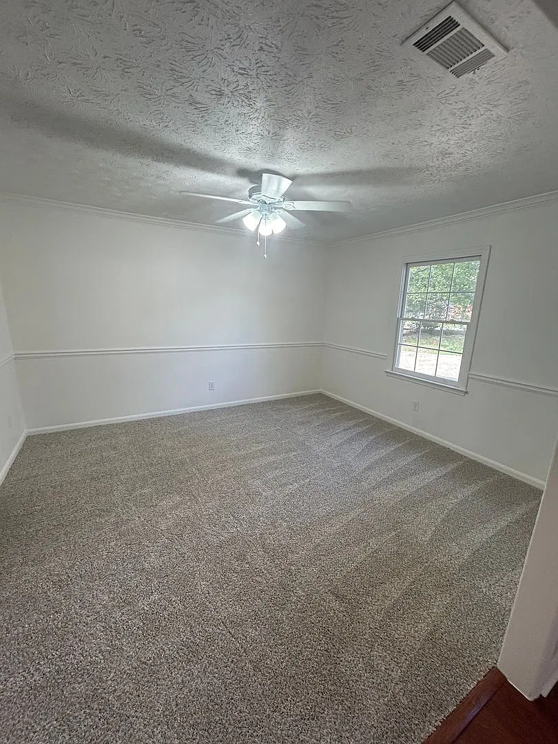 North Columbus, 4BR/3.5BA, Shopping & Close to I-185 to Ft Benning & I-85 — Photo 4
