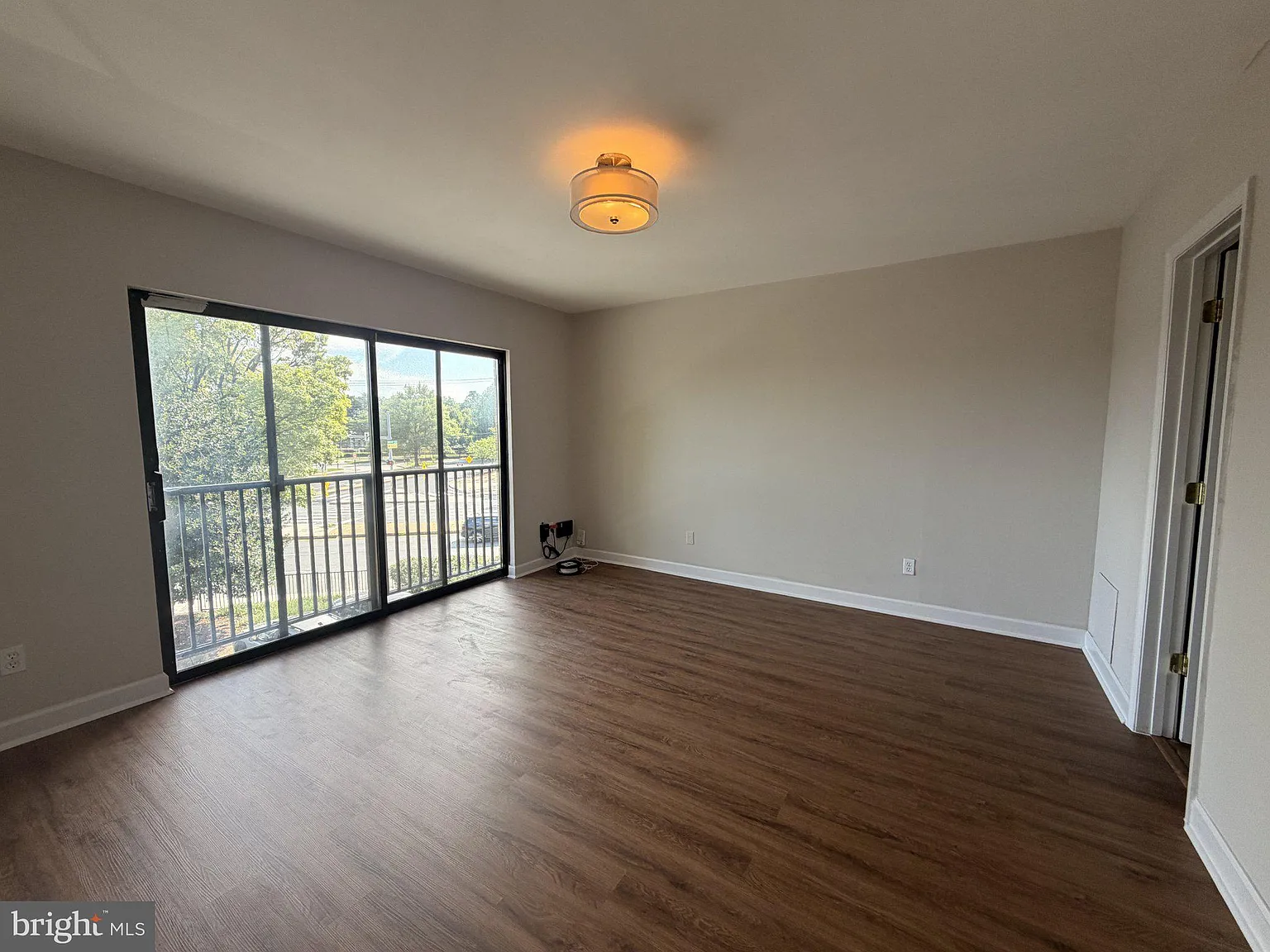2 bed, 2.0 bath, 1053 sqft, $2,450 — Photo 4