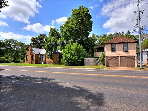4th image of 207 Bishop St