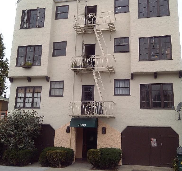 Building Photo 4