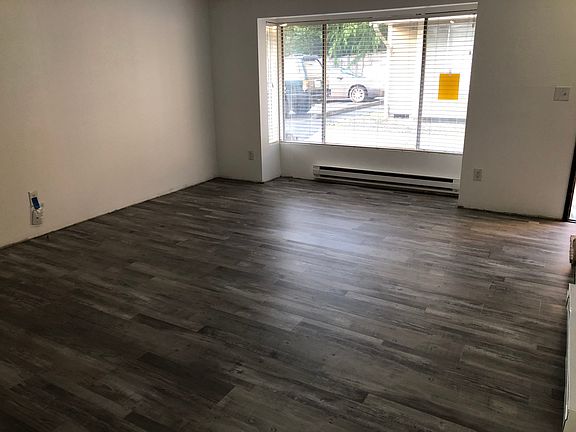 3rd image of 3504 Wetmore Ave