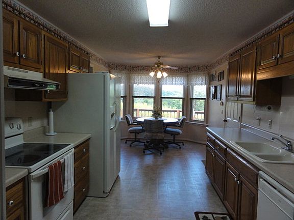 3rd image of 600 Windrowe Dr