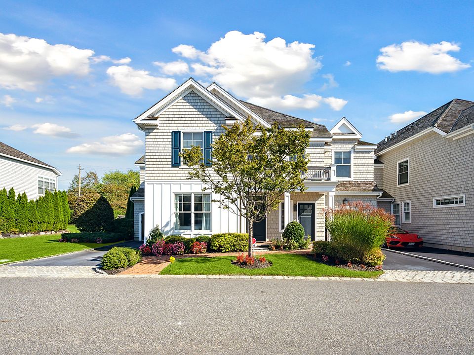 1st image of 601 High Pond Ln