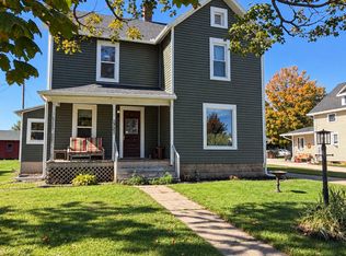 721 S Logan St, Lena, IL 61048