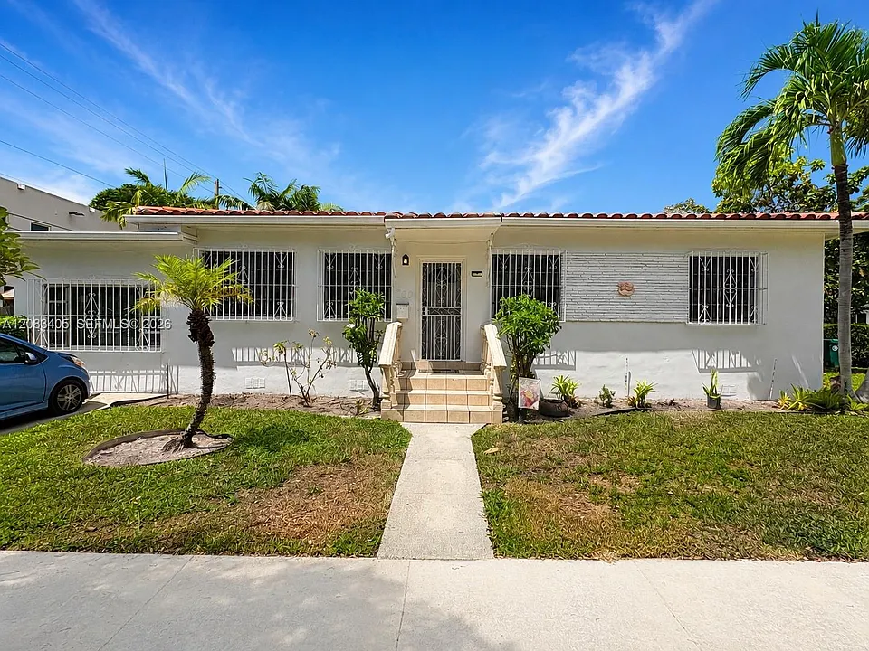 700 SW 51st Ave