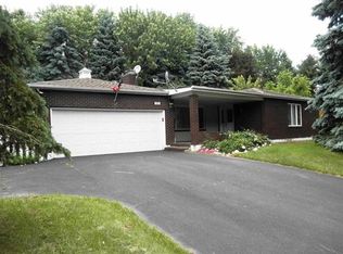 1313 Angelo Dr, Castleton, NY 12033