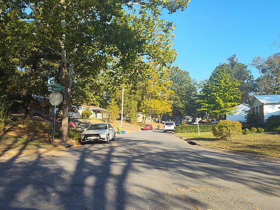 4th image of 27 Glendale Dr