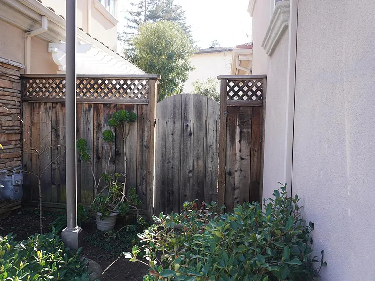 Backyard gate