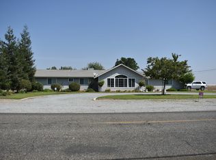1720 W Conejo Ave, Caruthers, CA 93609