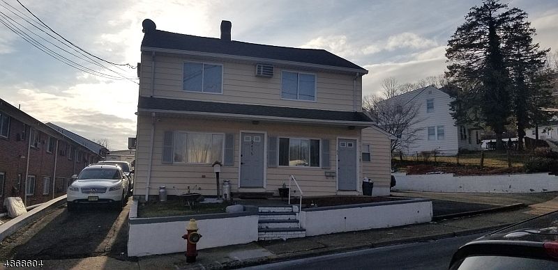 2nd image of 473-479 Preakness Ave