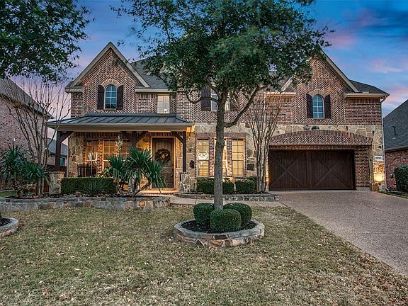 3rd image of 2518 Roseville Dr