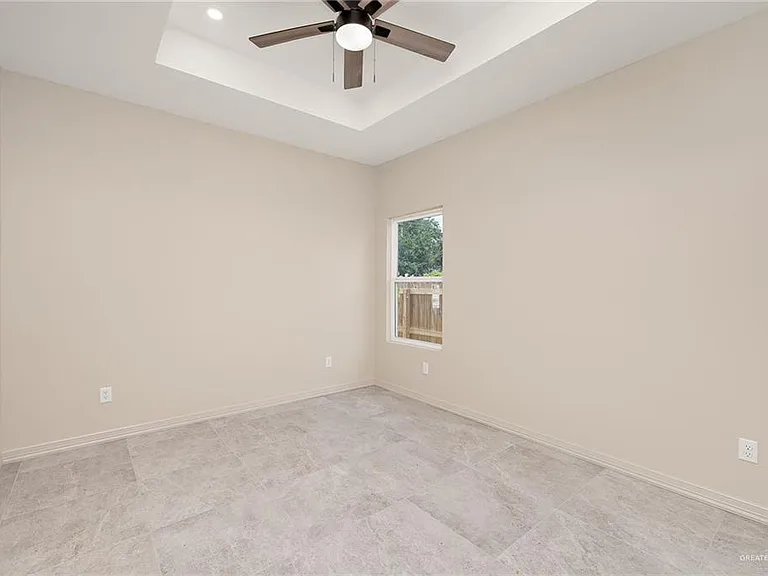 425 S 12th St — Photo 14