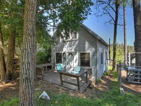 22838 Waters Dr, Crestline, CA 92325