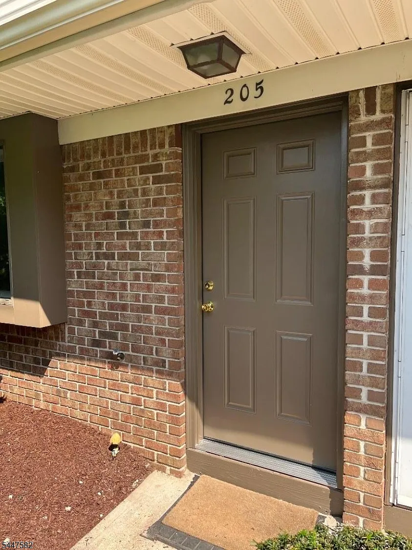1 bed, 1.0 bath, $1,900 — Photo 1