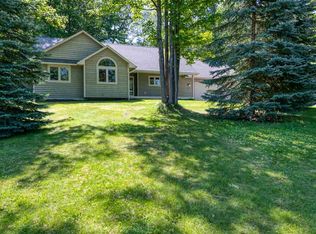 3774 Spring Leaf Dr, Traverse City, MI 49686