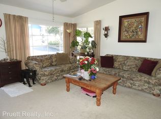 915 Park Hill Dr, Escondido, CA 92025