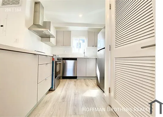 1570 Yosemite Dr #3A — Photo 3