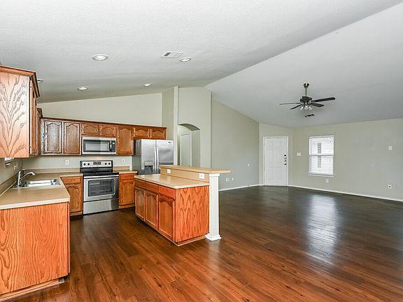 5th image of 1144 Browntop St