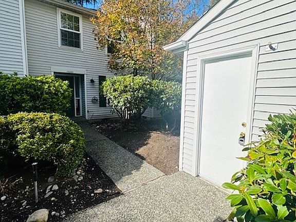 3rd image of 10255 NE 129th Ln
