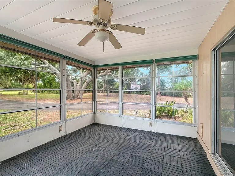 515 Rousseau Dr — Photo 31