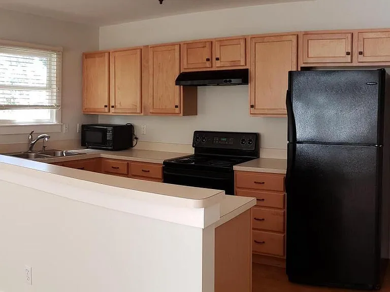 35 E 2nd St — Photo 3