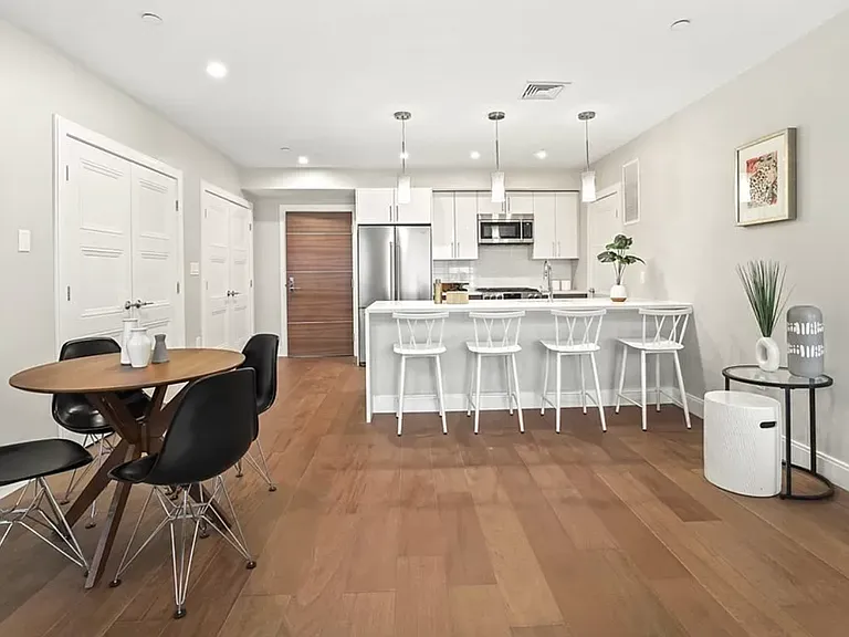 425 Lagrange St #210 — Photo 7