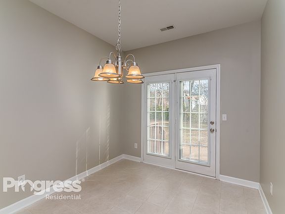 5th image of 1351 Saybrook Xing
