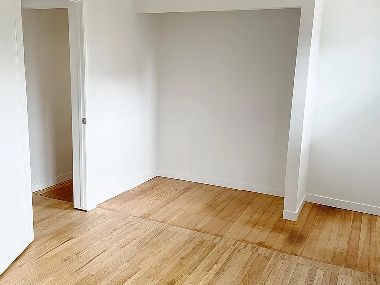155 S Grand Oaks Ave — Photo 11