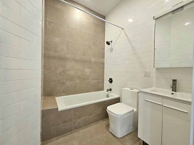 720 Park Ave #LOU1 — Photo 9