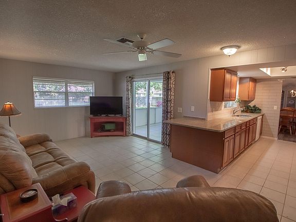 3rd image of 673 Port Malabar Blvd NE