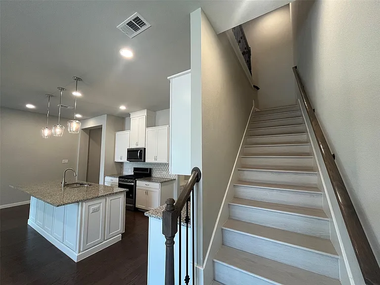8266 Primrose Way — Photo 8