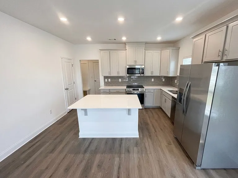207 Ensemble Blvd — Photo 1
